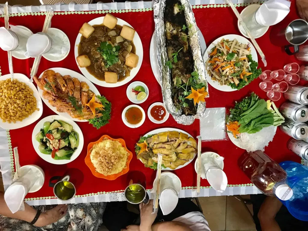 Gợi ý thực đơn tiệc cưới truyền thống tham khảo
